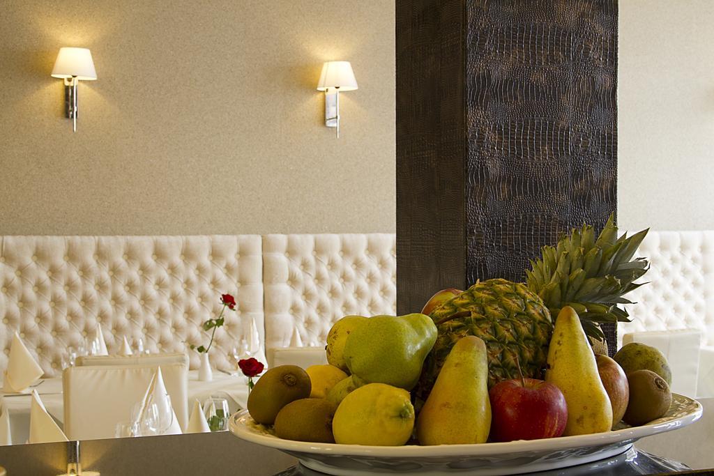In Hotel Берлин Екстериор снимка